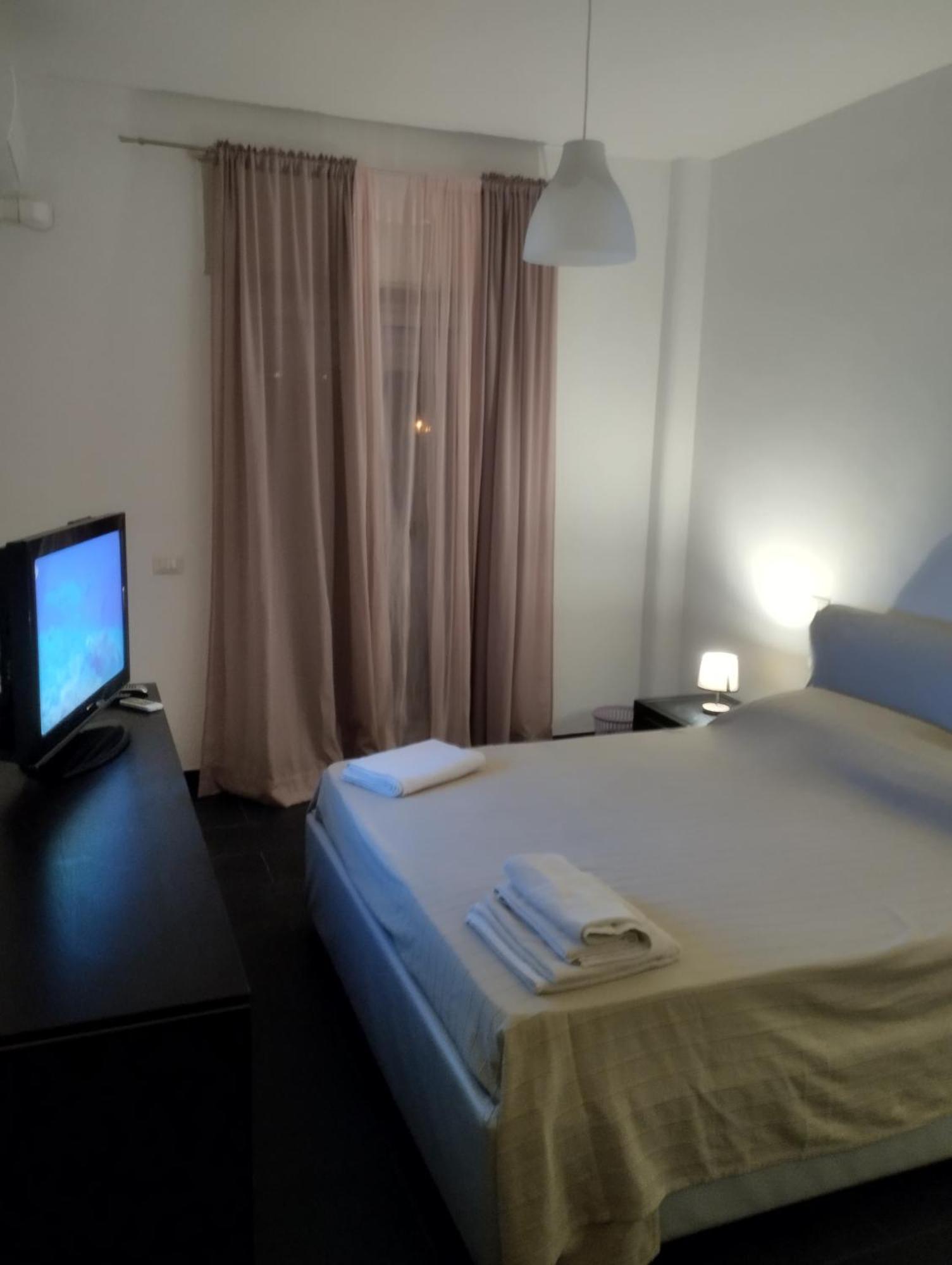 Terme House Villa Ачиреале Екстериор снимка